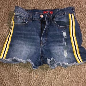 GUESS shorts